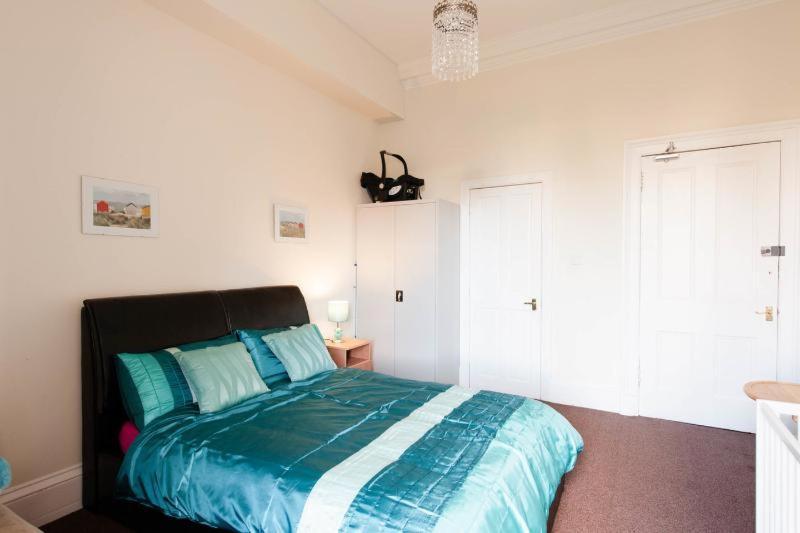 Edinburgh Central Roomz Aparthotel Edimburgo Exterior foto